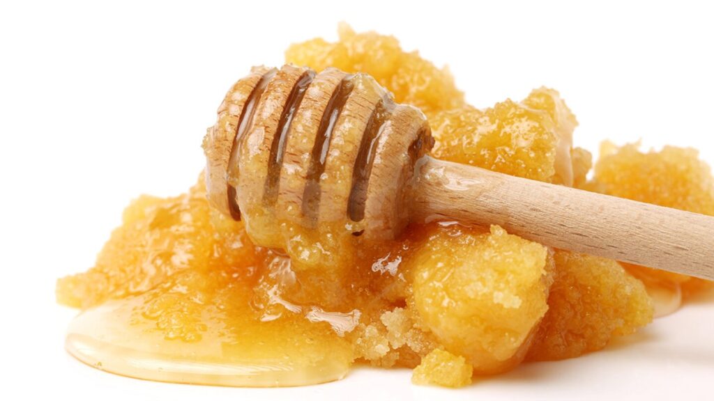 Real honey crystallizes